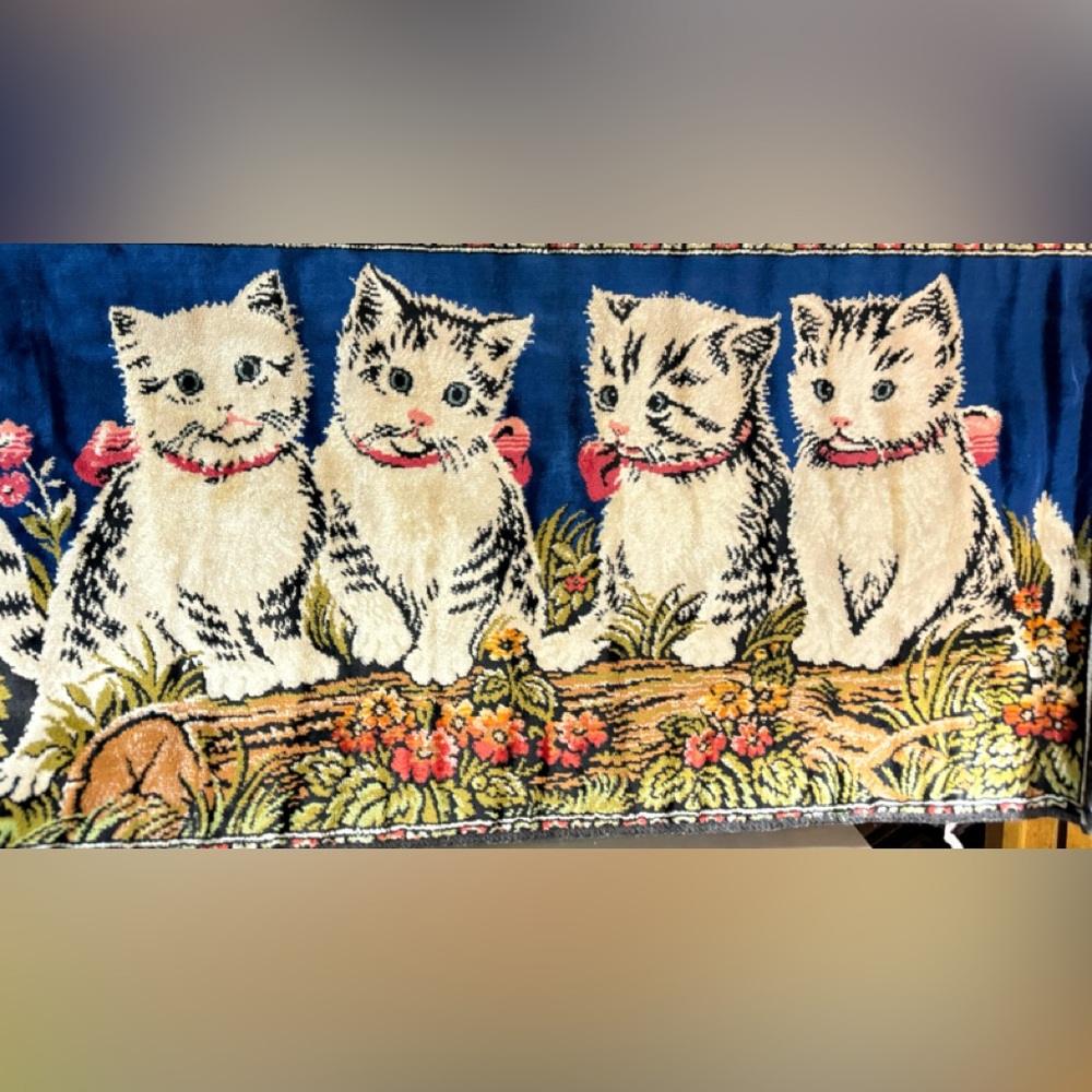 Vintage Italian White Kittens Tapestry 38”x 19” Dist.P &C Ramallah Trading Co NY